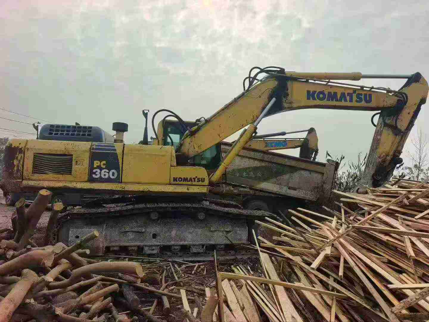 Used Komatsu PC60 Excavator 2018 Model / 3