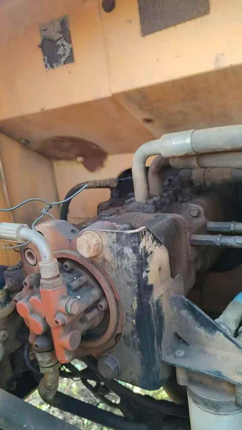 Used Hyundai R225-7 Excavator 2016 Model / 4