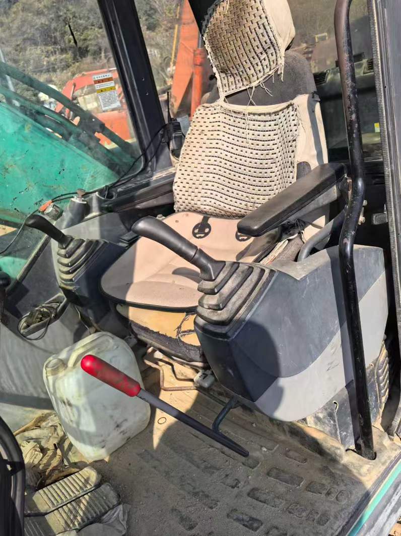 Used Kobelco SK60 Excavator 2011 Model / 4