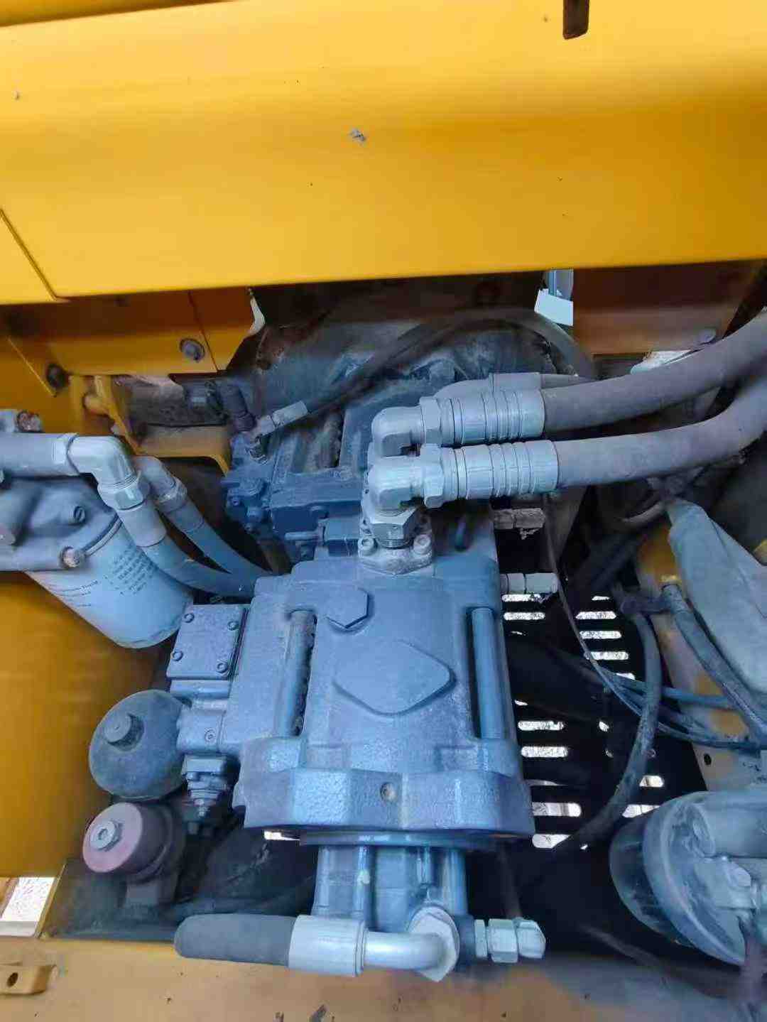 Used XCMG XE250 Excavator 2010 Model / 4