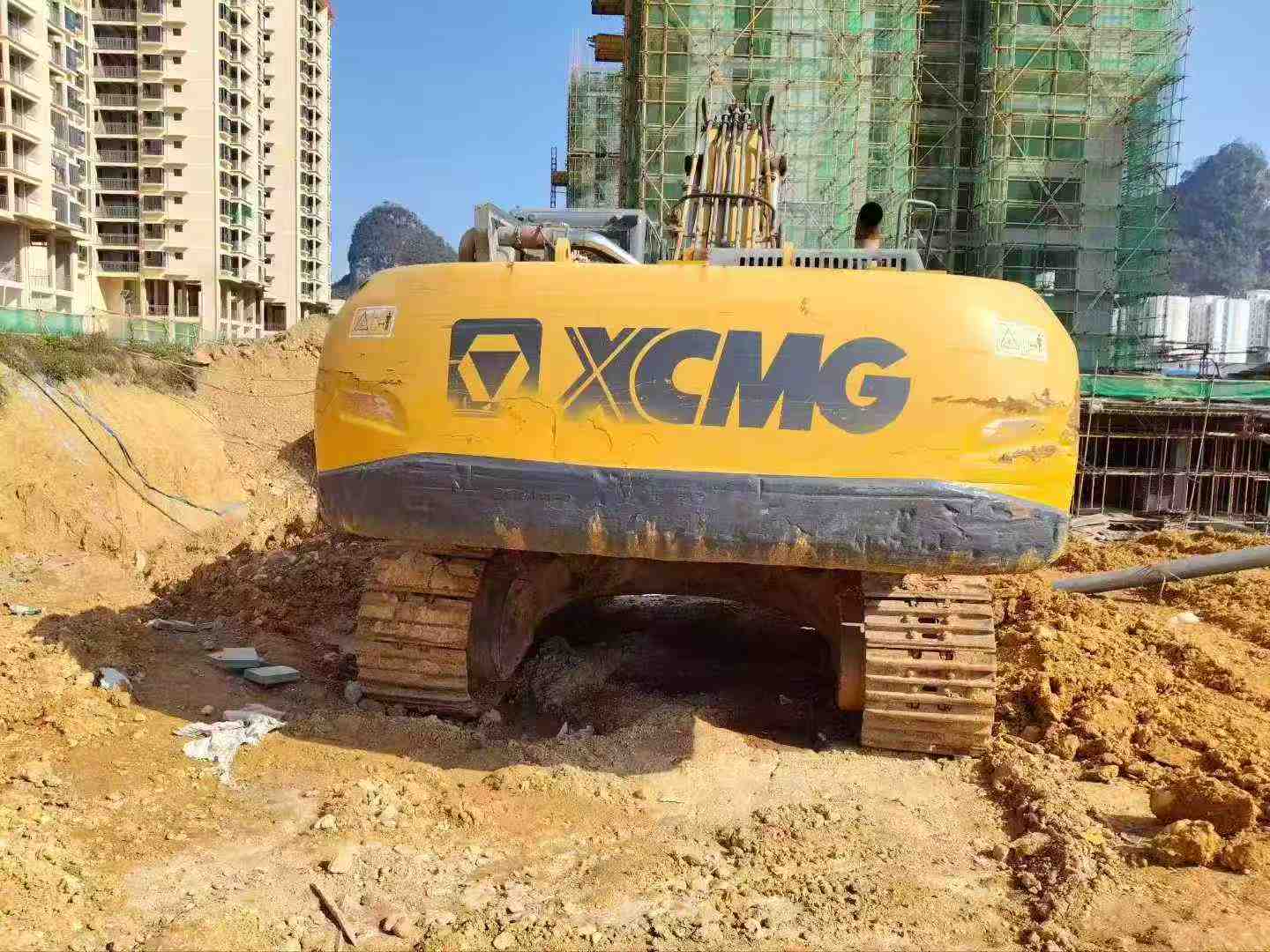 Used XCMG XE370 Excavator 2018 Model / 4