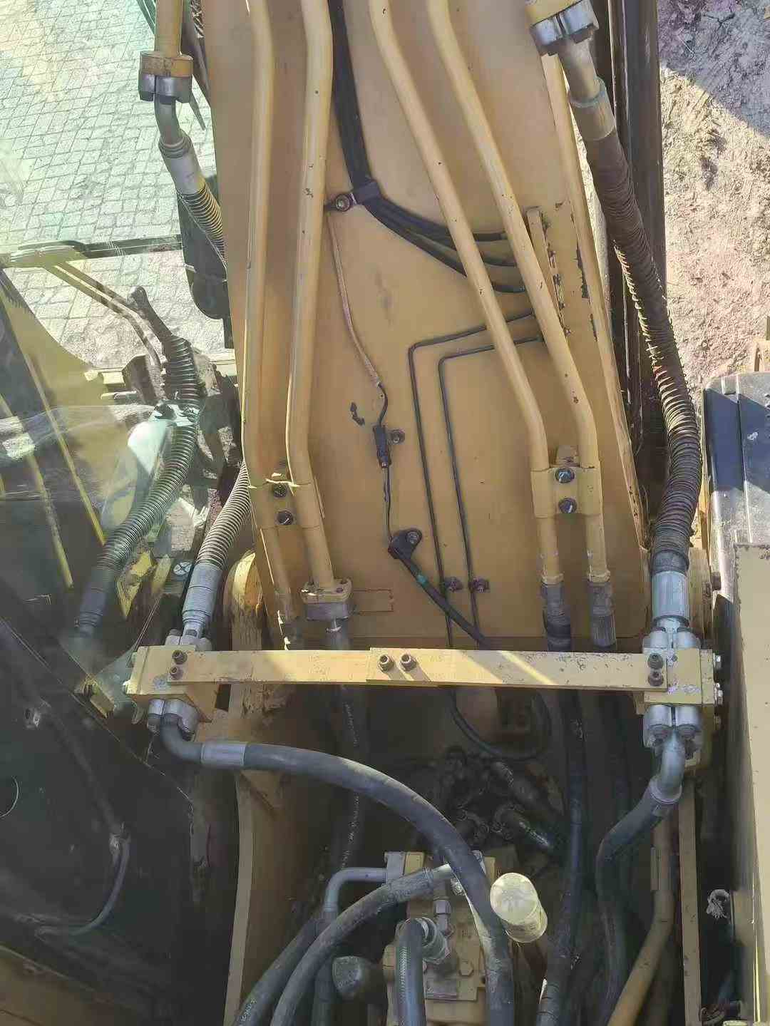 Used Caterpillar 320D Excavator 2015 Model / 8