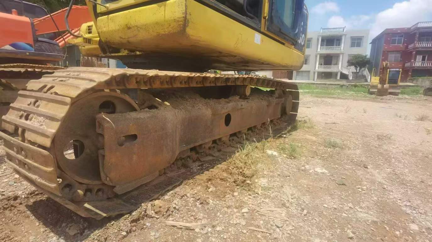 Used Komatsu PC130-8 Excavator 2017 Model / 6