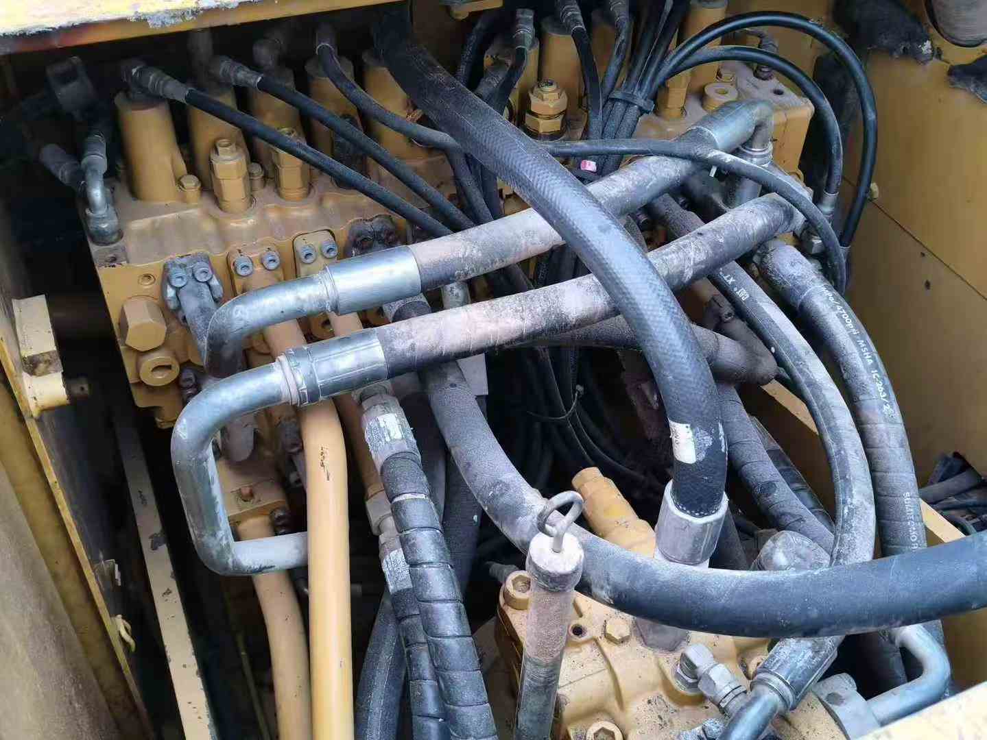 Used Caterpillar 320D Excavator 2015 Model / 5