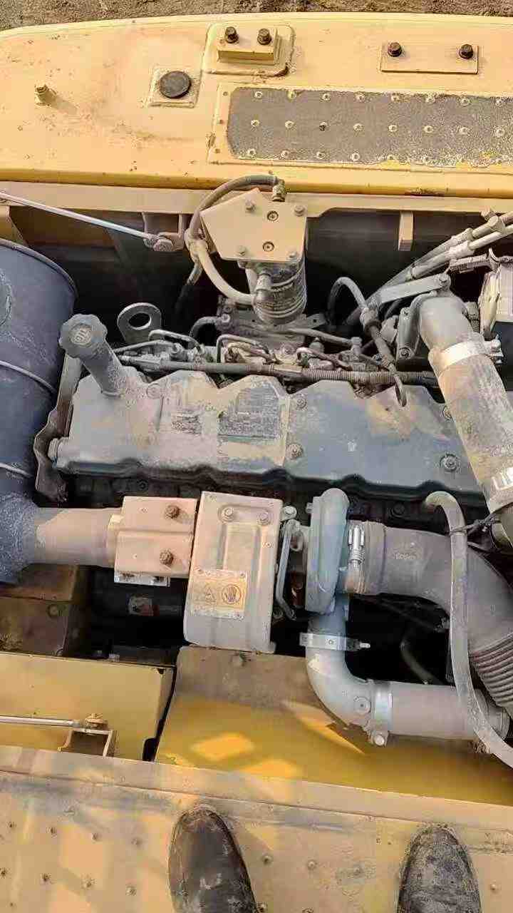 Used Komatsu PC210 Excavator 2012 Model / 3