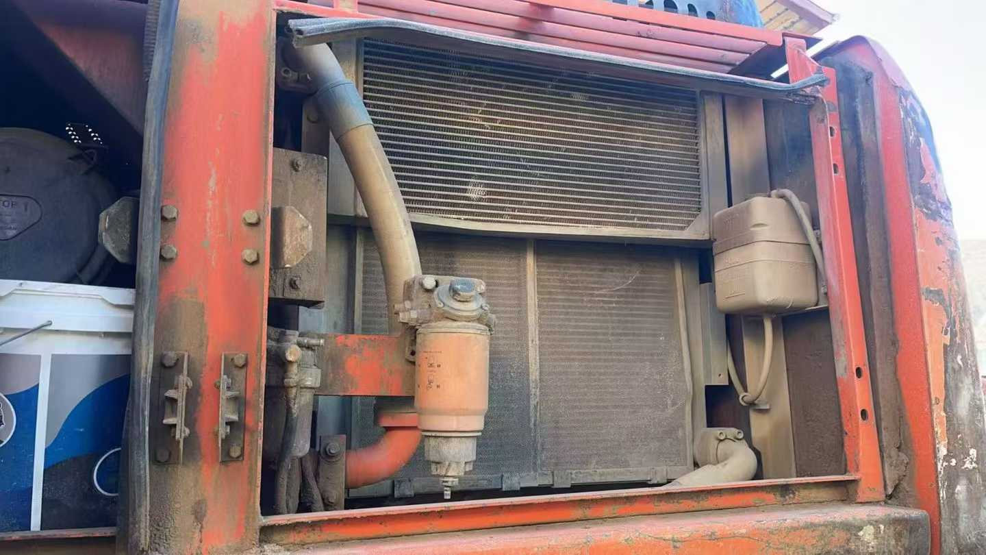 Used Doosan S225 Excavator 2011 Model / 8
