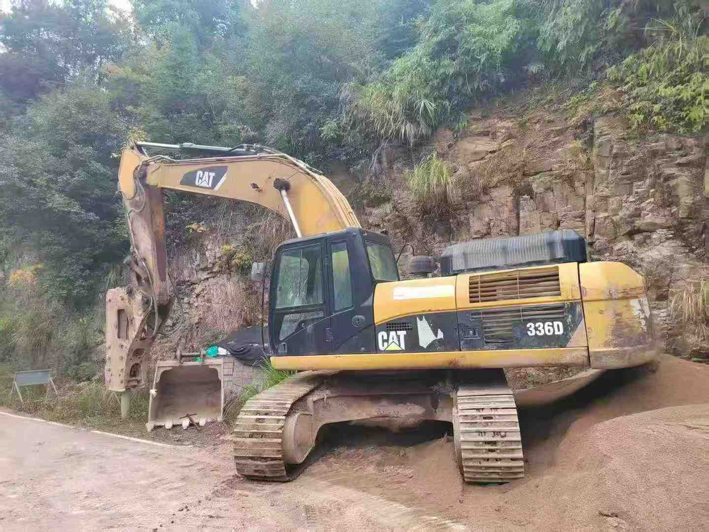 Used Caterpillar 336FLH Excavator 2013 Model / 3