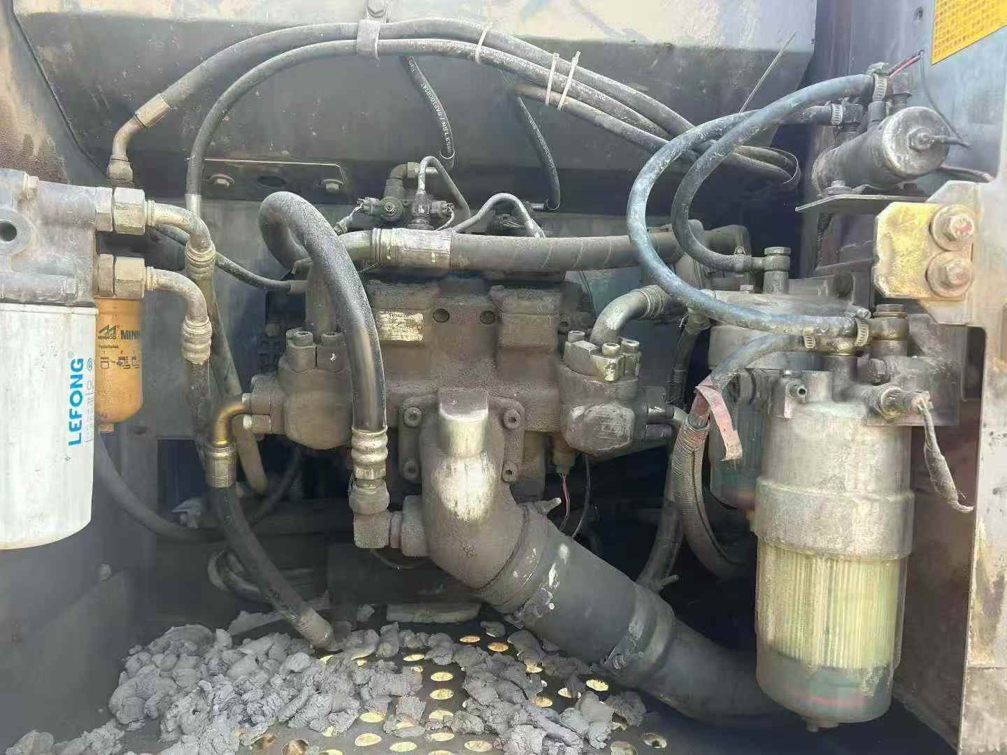 Used Hitachi ZAXIS200 Excavator 2012 Model / 6