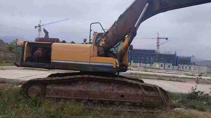 Buy Hyundai R385LC-9T Used Excavator / 1