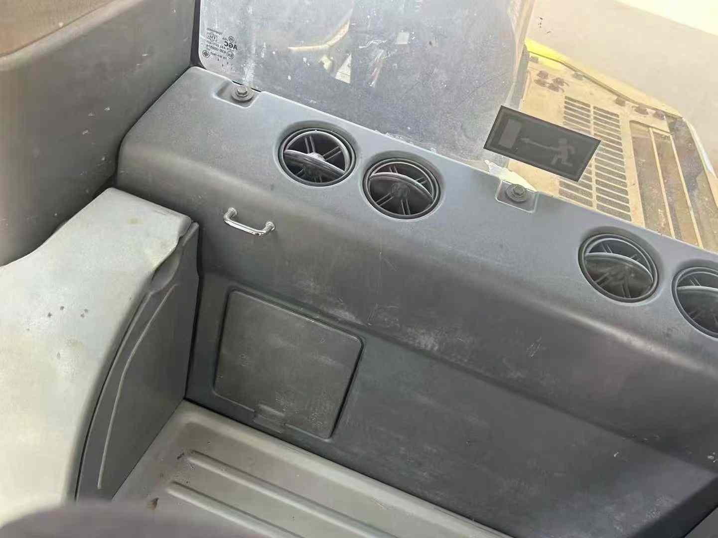 Used Komatsu PC128US Excavator 2018 Model / 9