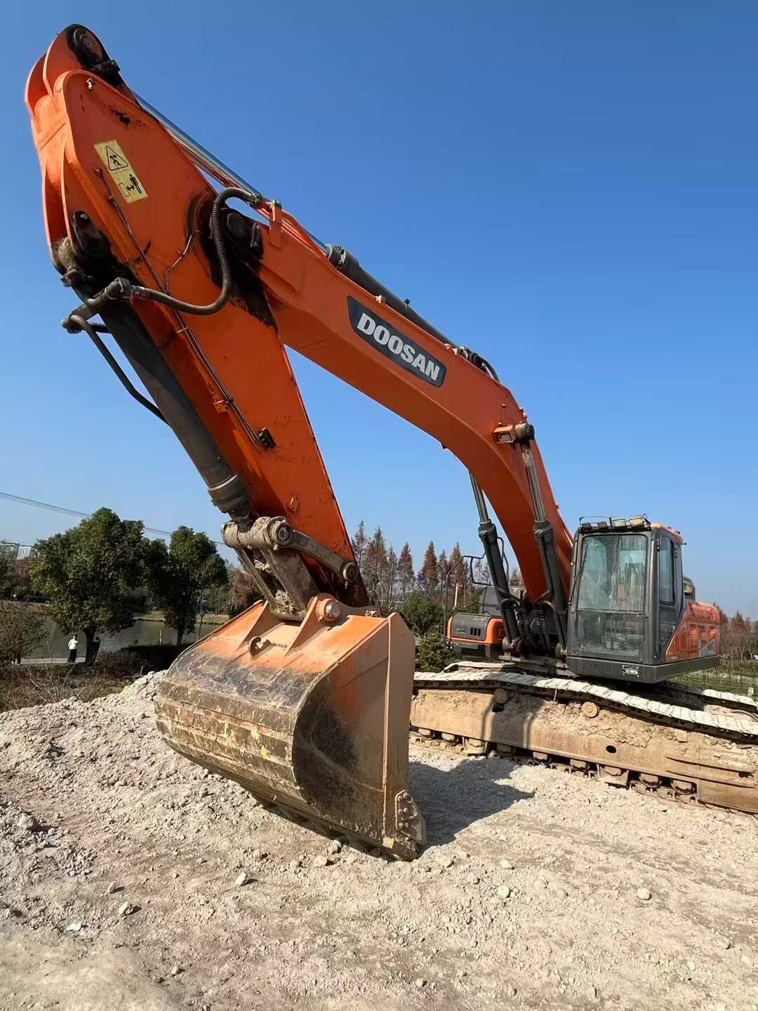 Used Doosan DL420 Excavator 2021 Model / 6