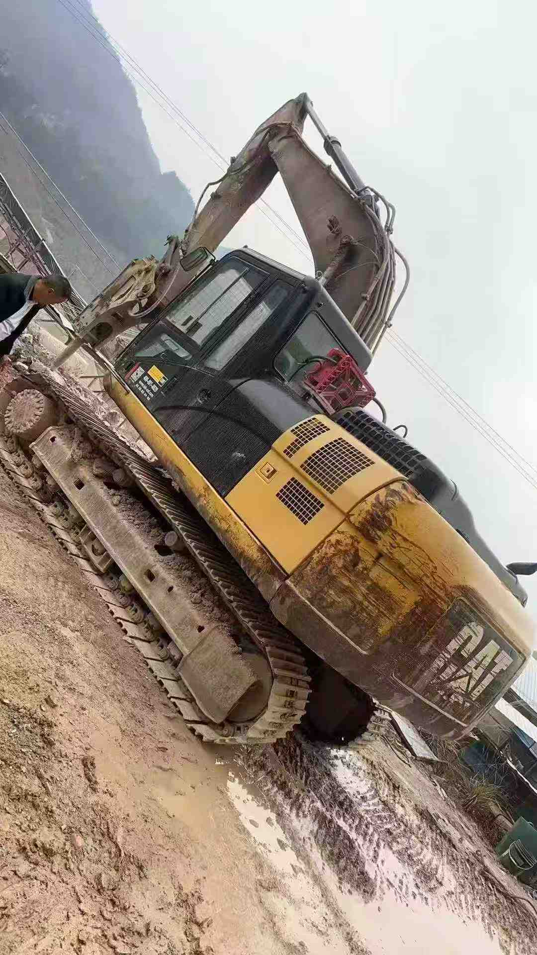 Used Caterpillar CT20 Excavator 2016 Model / 3