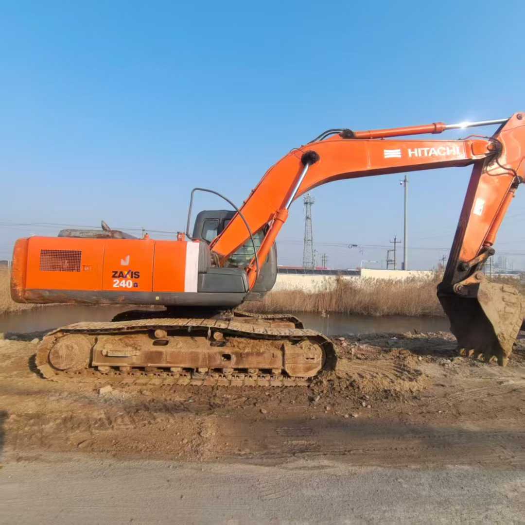 Used Hitachi ZAXIS200 Excavator 2011 Model / 2