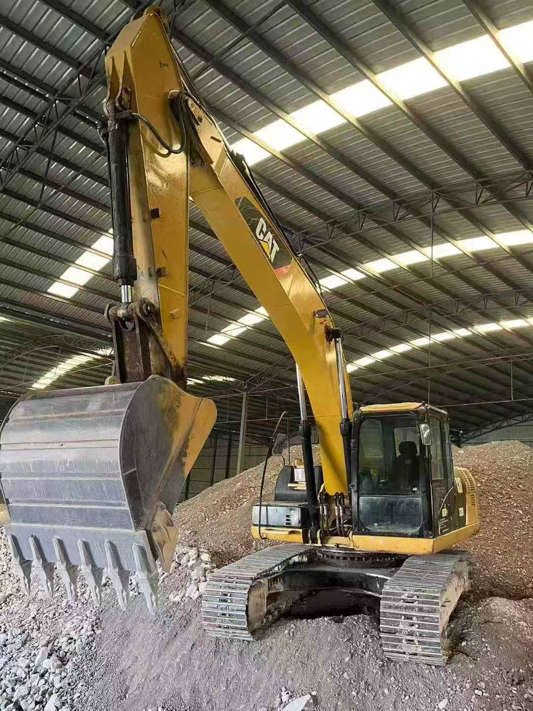 Used Caterpillar 320D Excavator 2014 Model / 6