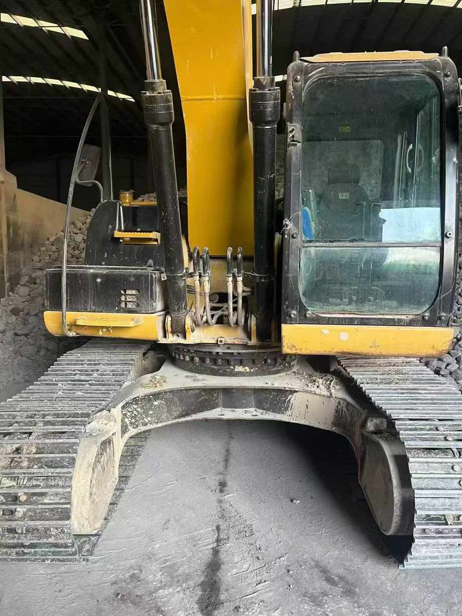 Used Caterpillar 320D Excavator 2014 Model / 6