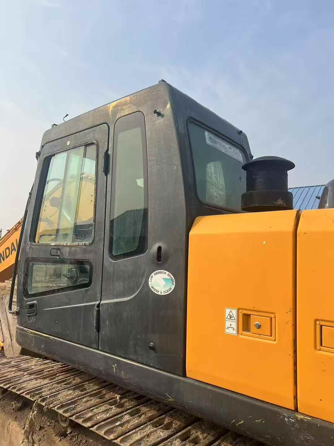 Used Hyundai R225-7 Excavator 2016 Model / 3