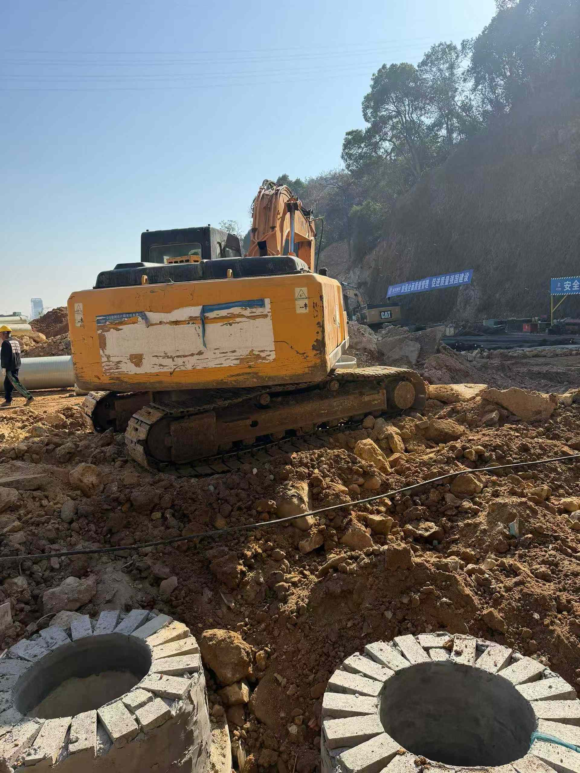 Used Hyundai R215-7 Excavator 2014 Model / 9