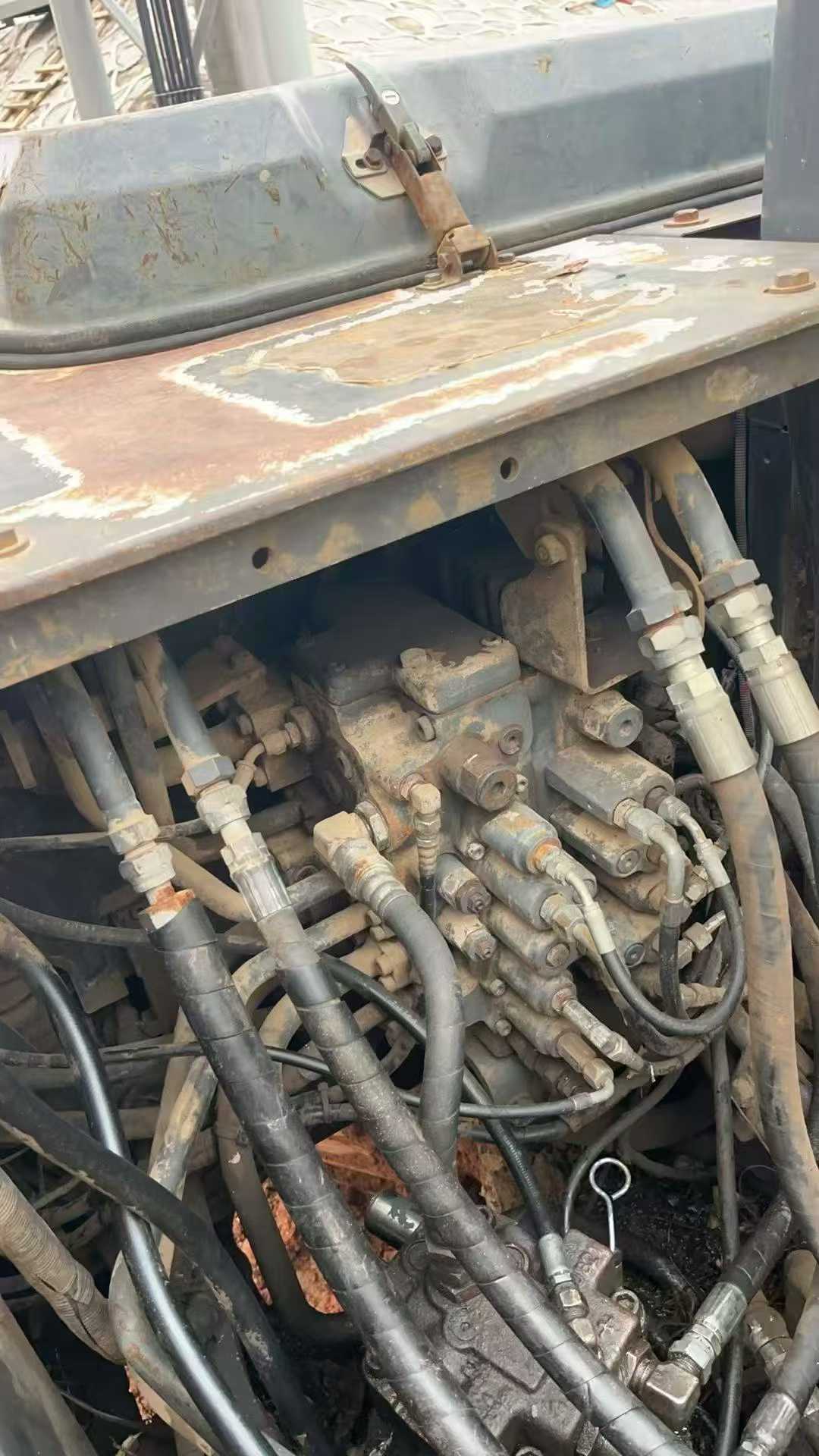 Used Case CX130 Excavator 2013 Model / 3