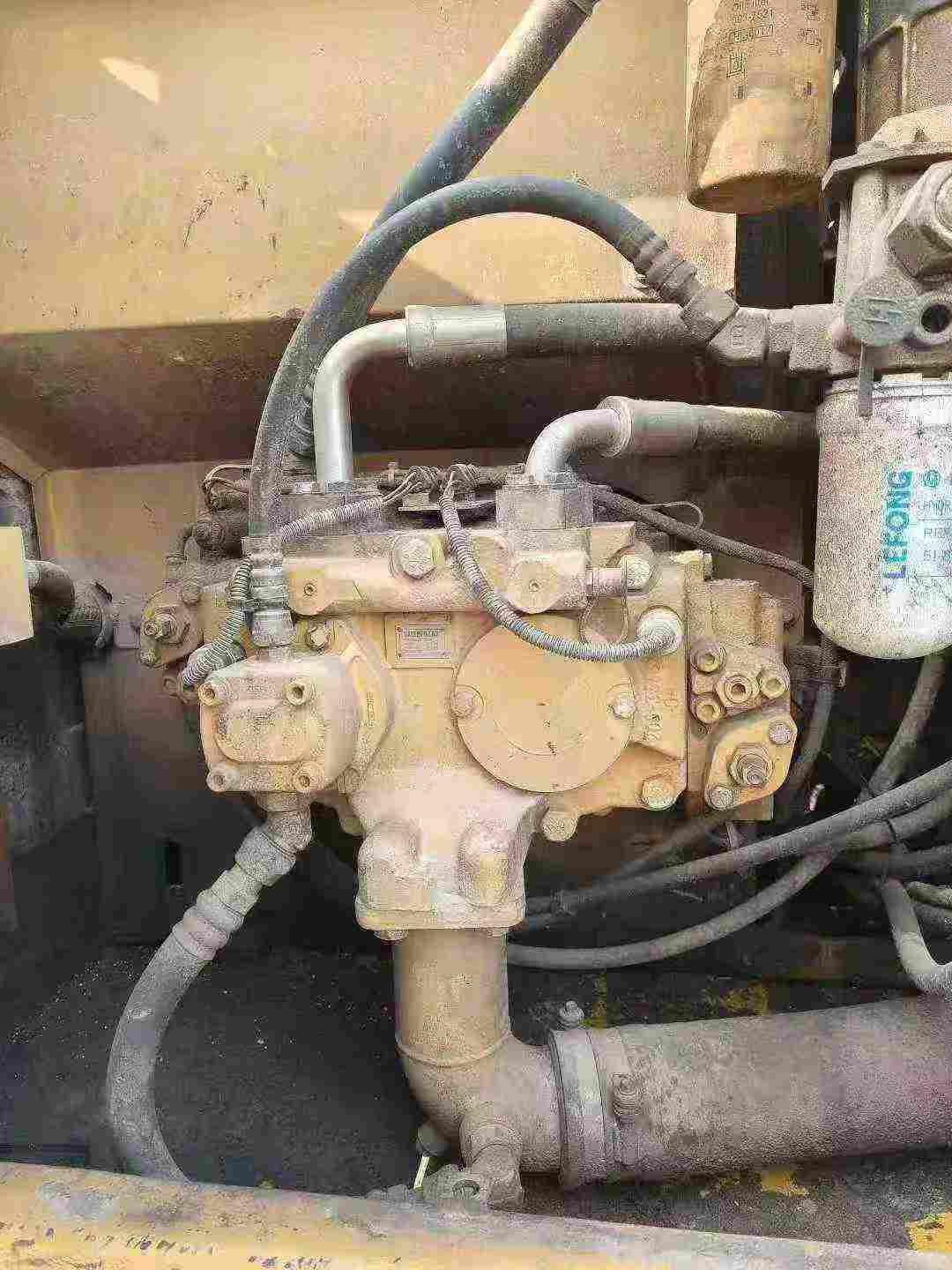 Used Caterpillar 323 Excavator 2016 Model / 9