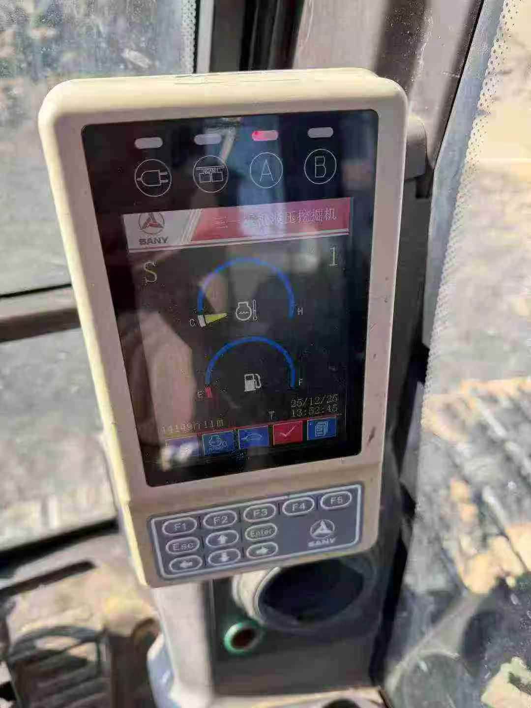 Used Sany SY215C-9 Excavator 2013 Model / 8