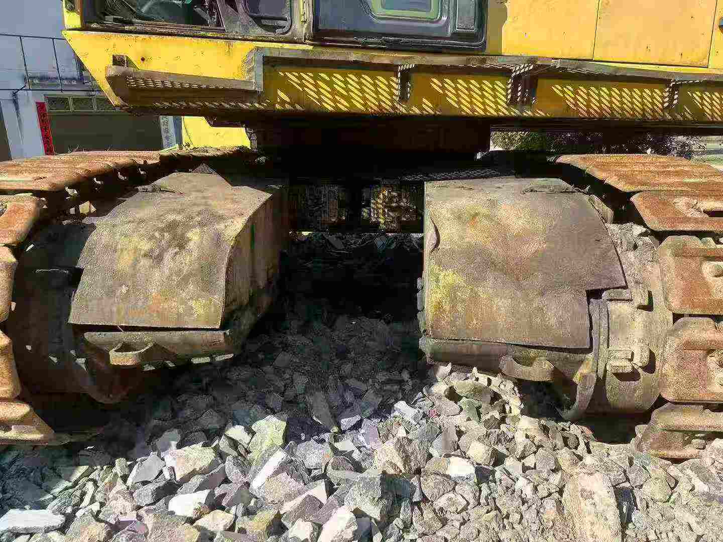 Used Komatsu PC650 Excavator 2016 Model / 6