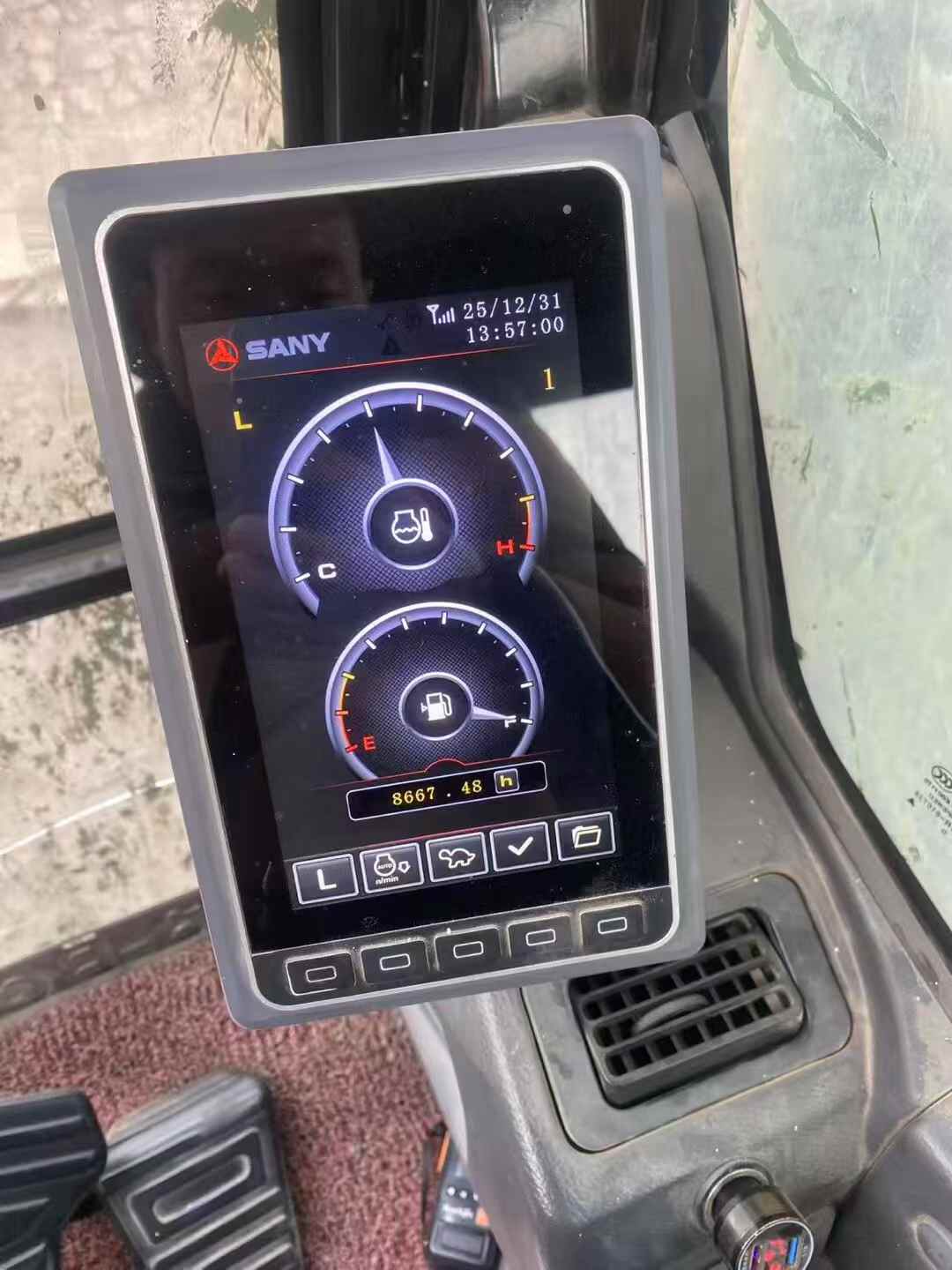 Used Sany SY245H Excavator 2021 Model / 6