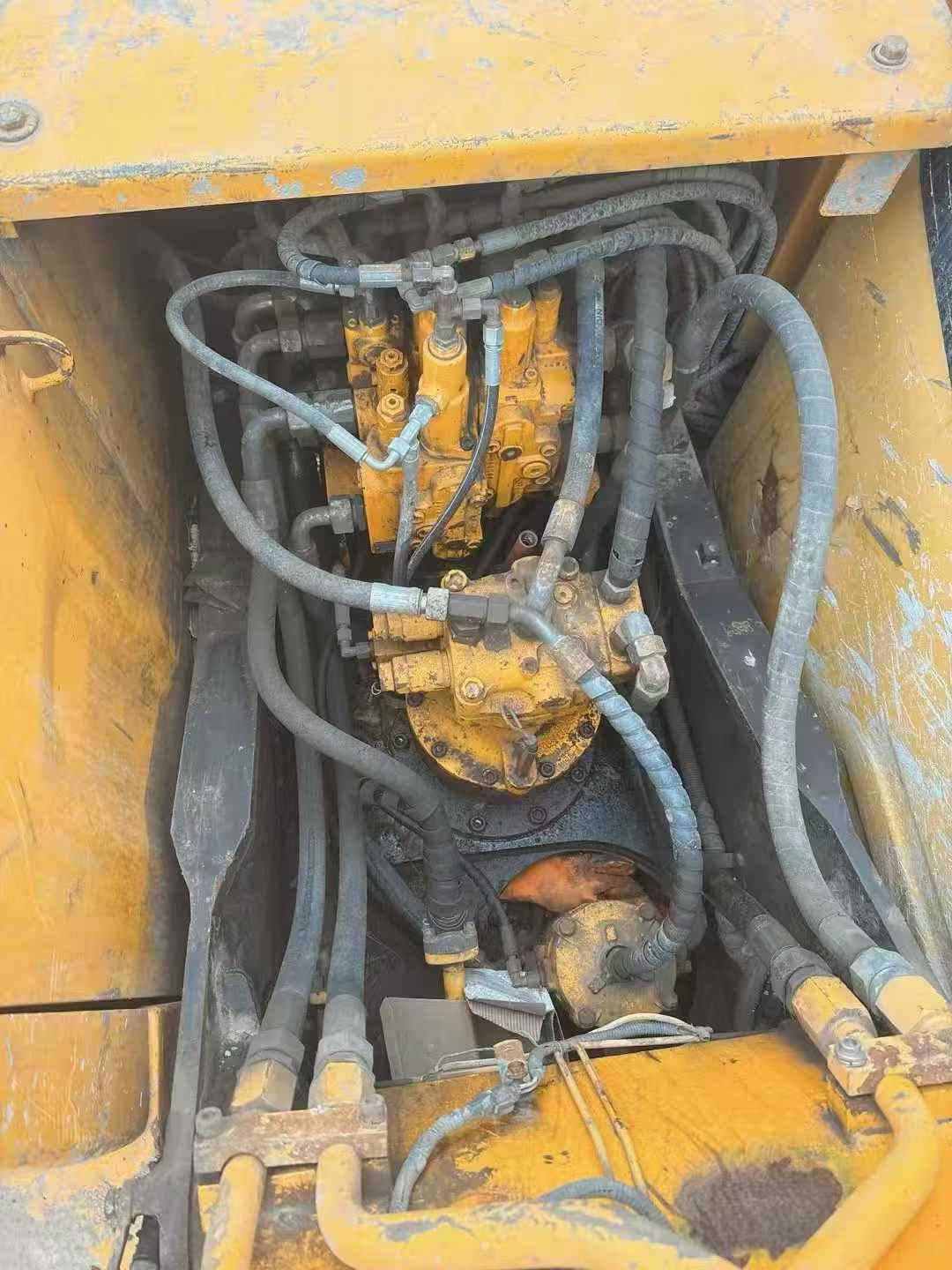 Used Sany SY135-8S Excavator 2011 Model / 5