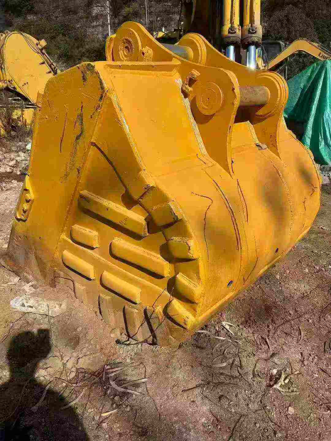 Used Komatsu PC650 Excavator 2016 Model / 3