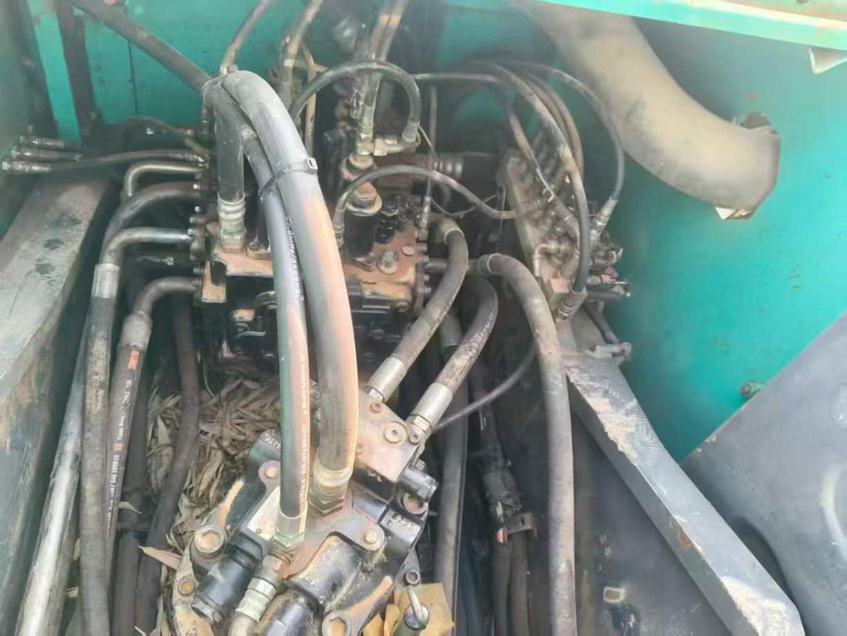 Used Kobelco SK210 Excavator 2013 Model / 7