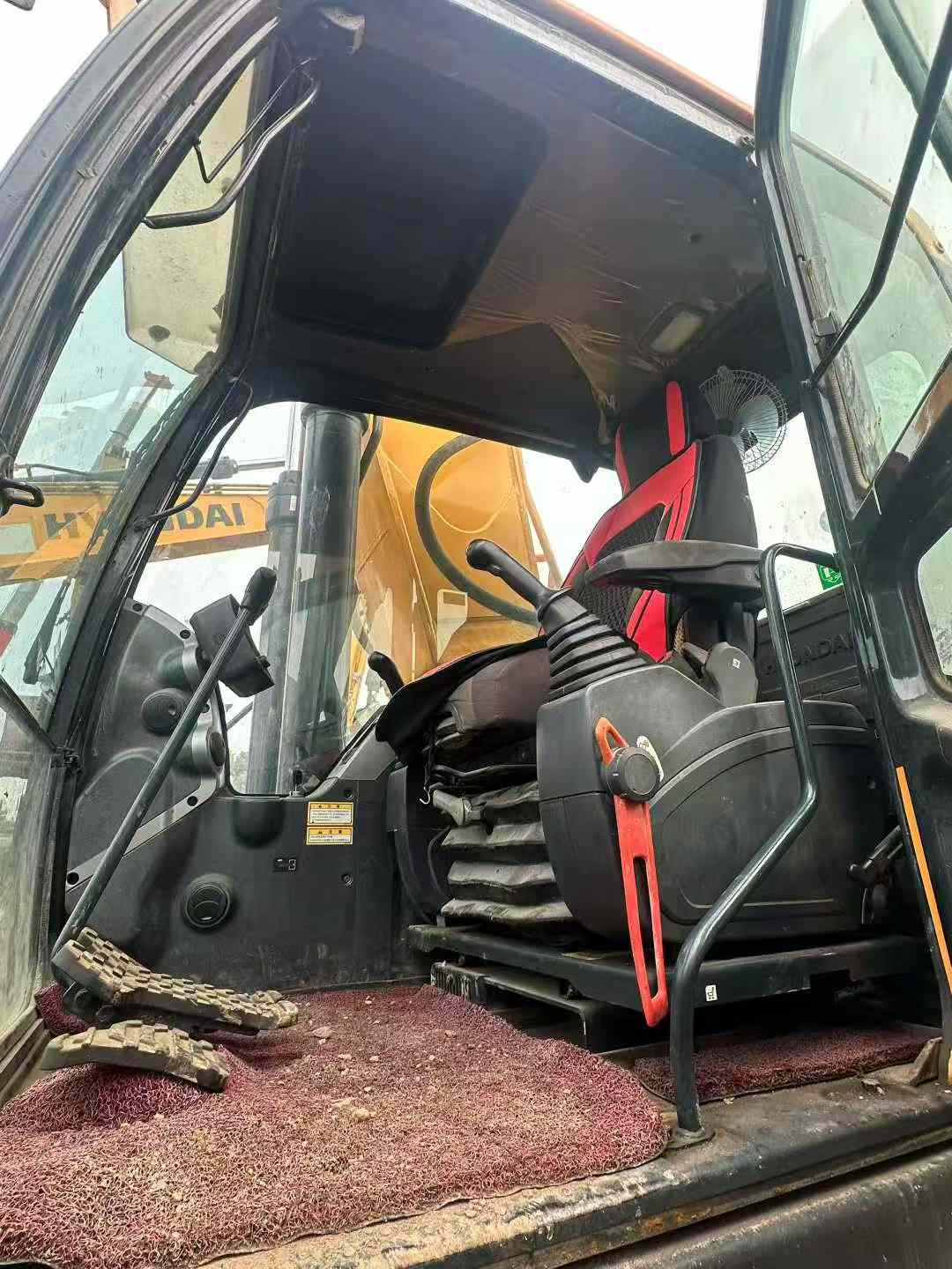Used Hyundai 350LC-9V Excavator 2018 Model / 6