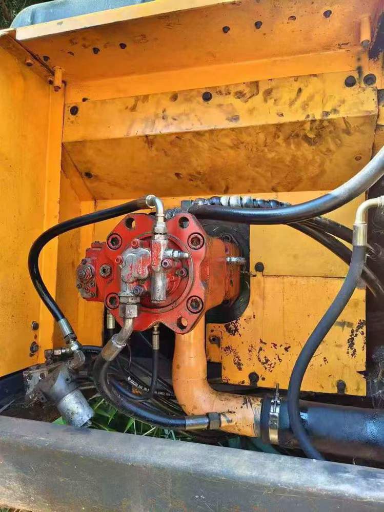 Used Hyundai R215-7 Excavator 2016 Model / 7