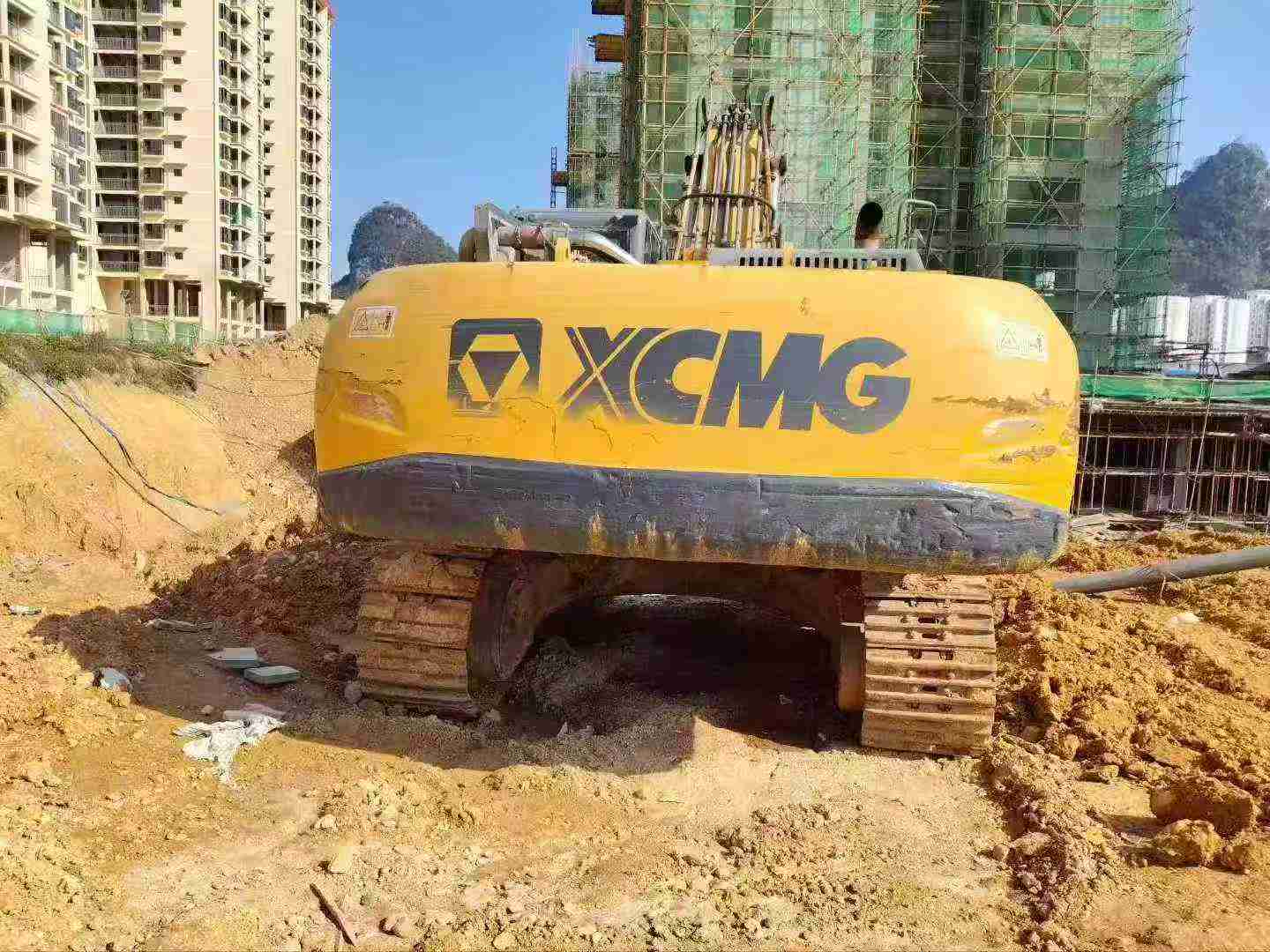 Used XCMG XE370 Excavator 2018 Model / 3