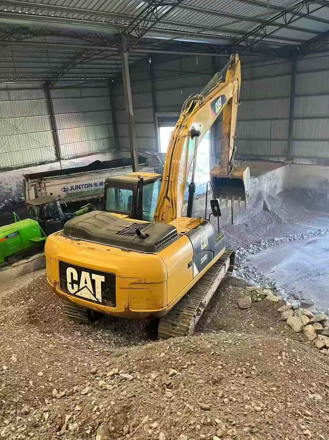 Used Caterpillar 320D Excavator 2014 Model / 3