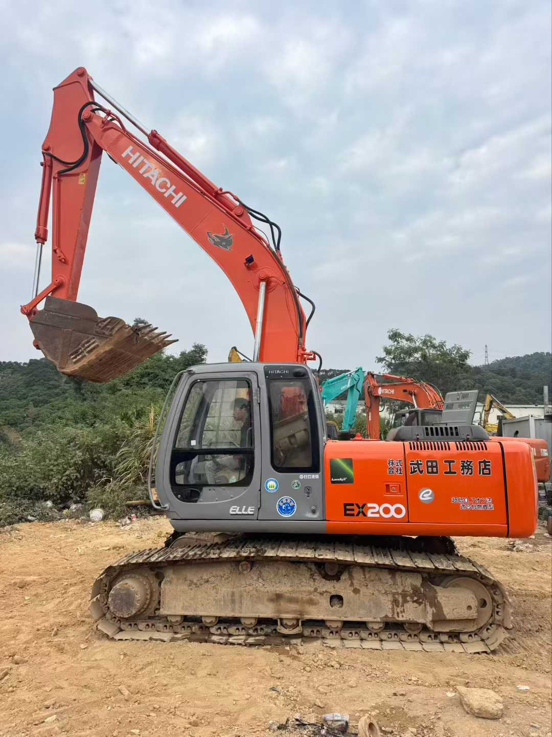 Used Hitachi ZAXIS200 Excavator 2016 Model / 2