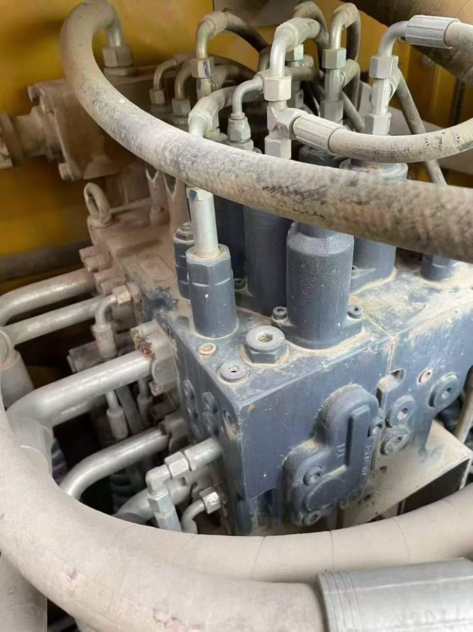 Used XCMG XE3000 Excavator 2021 Model / 3