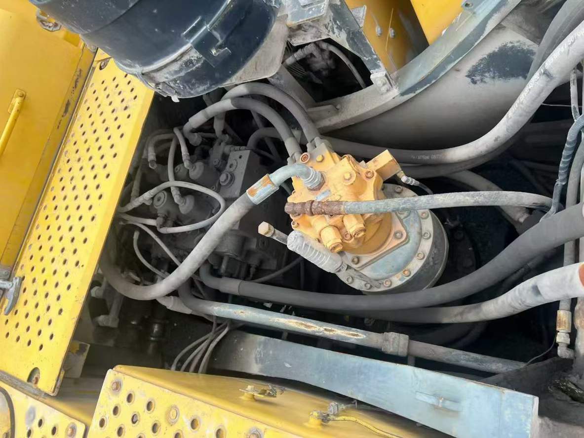 Used Volvo EC60 Excavator 2012 Model / 6