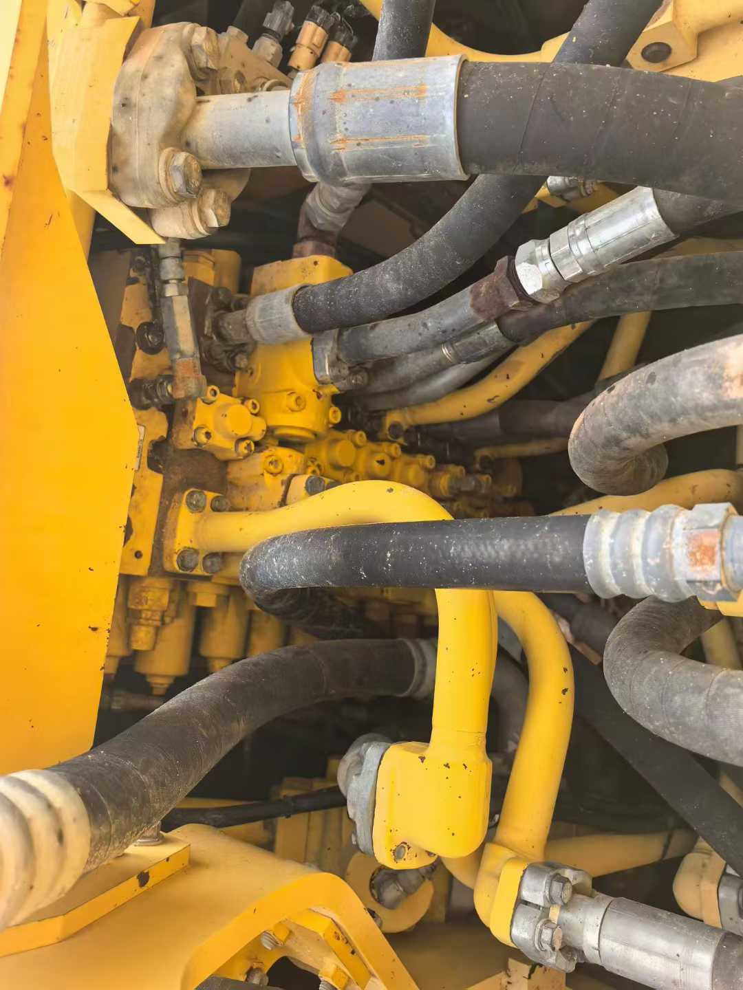 Used Komatsu PC350 Excavator 2016 Model / 4