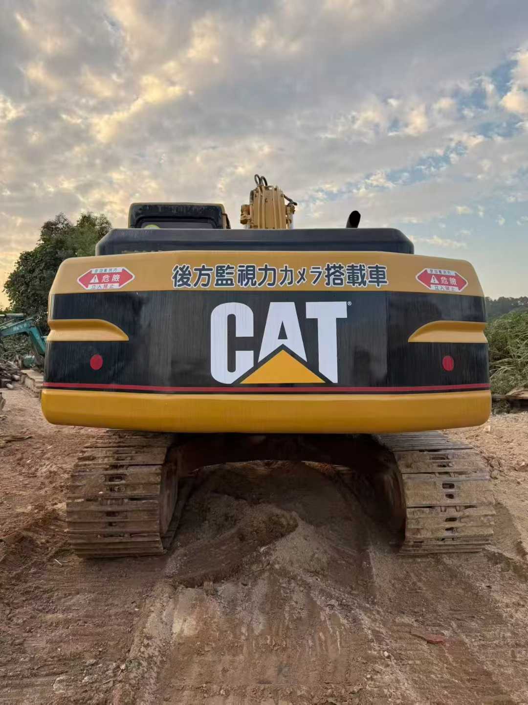 Used Caterpillar 320V2 Excavator 2016 Model / 9