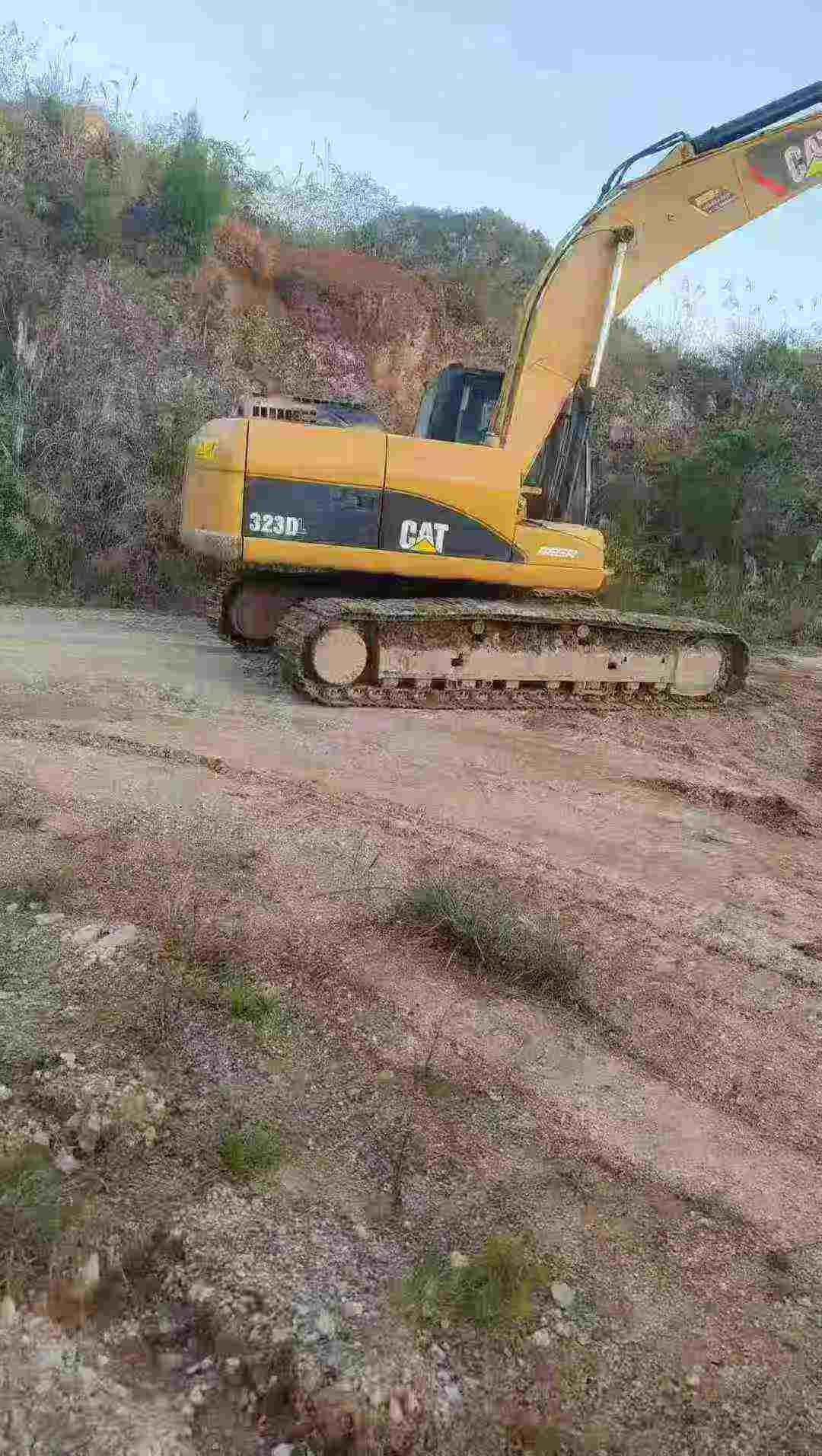 Used Caterpillar 323 Excavator 2013 Model / 3