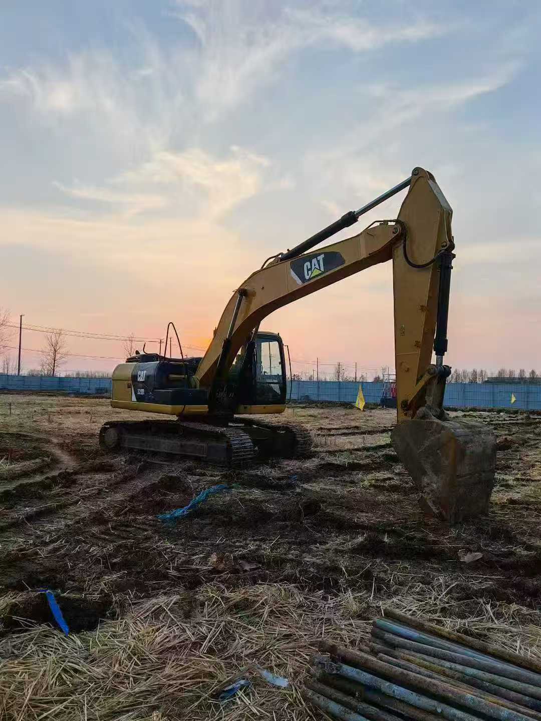 Used Caterpillar 320D Excavator 2015 Model / 4