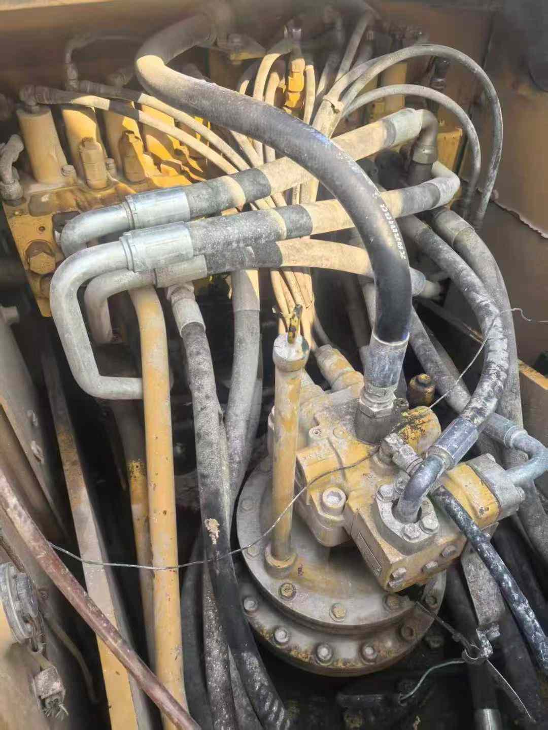 Used Caterpillar 323 Excavator 2017 Model / 4