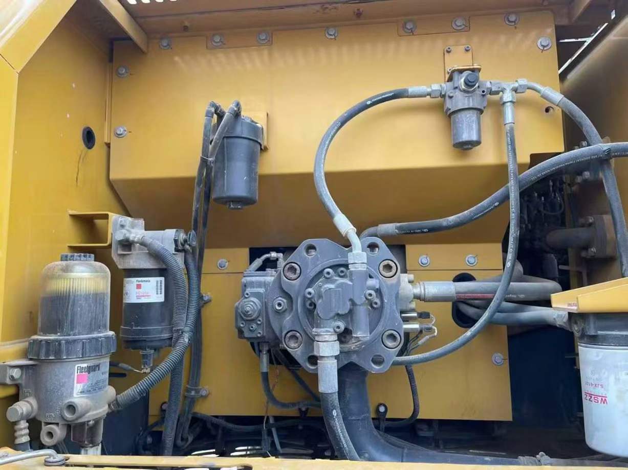 Used XCMG XE3000 Excavator 2021 Model / 9