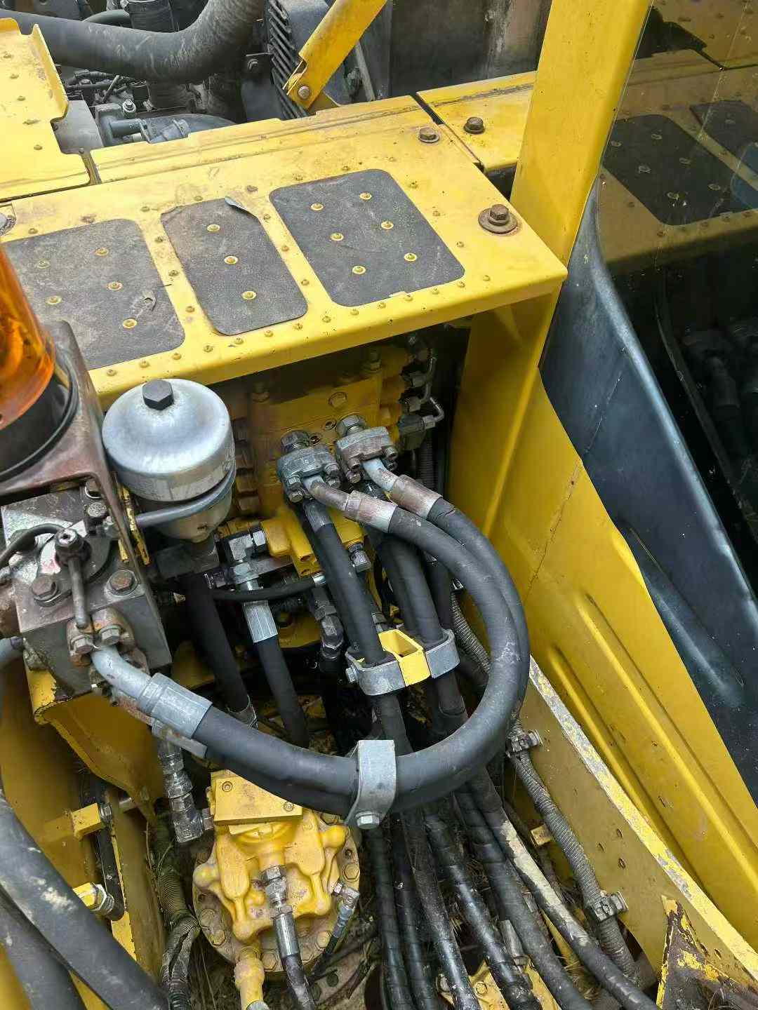 Used Komatsu PC128US Excavator 2018 Model / 8