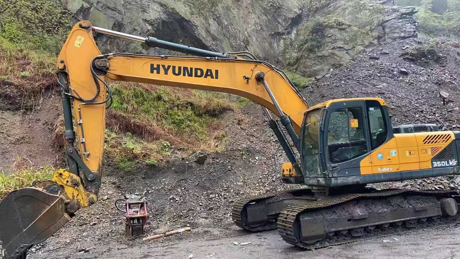 Used Hyundai HX75 Excavator 2016 Model / 2