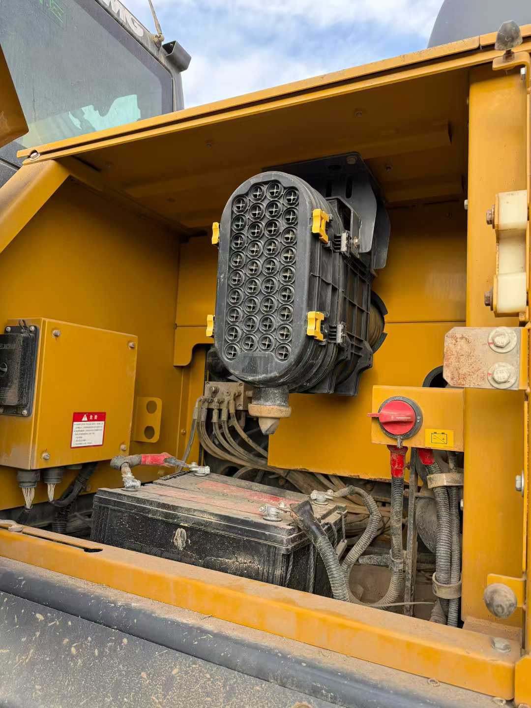 Used XCMG XE80D Excavator 2021 Model / 9