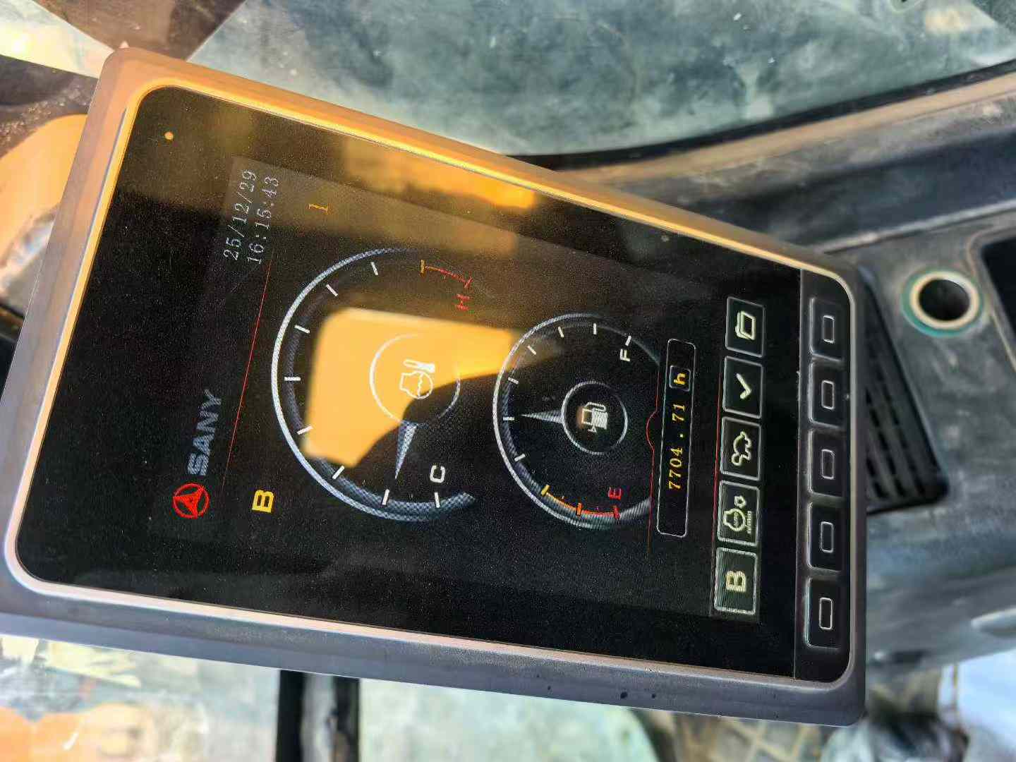 Used Sany SY200H Excavator 2021 Model / 8