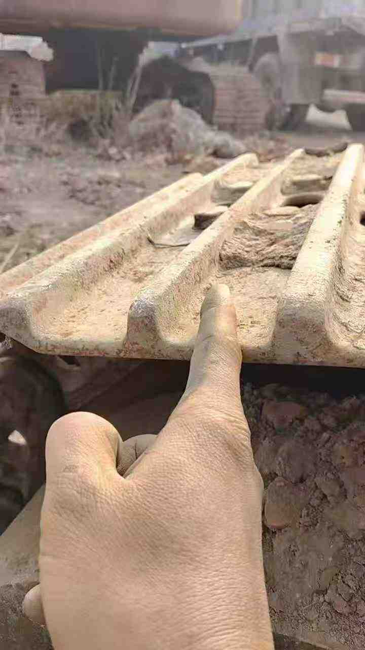 Used Komatsu PC210 Excavator 2012 Model / 6