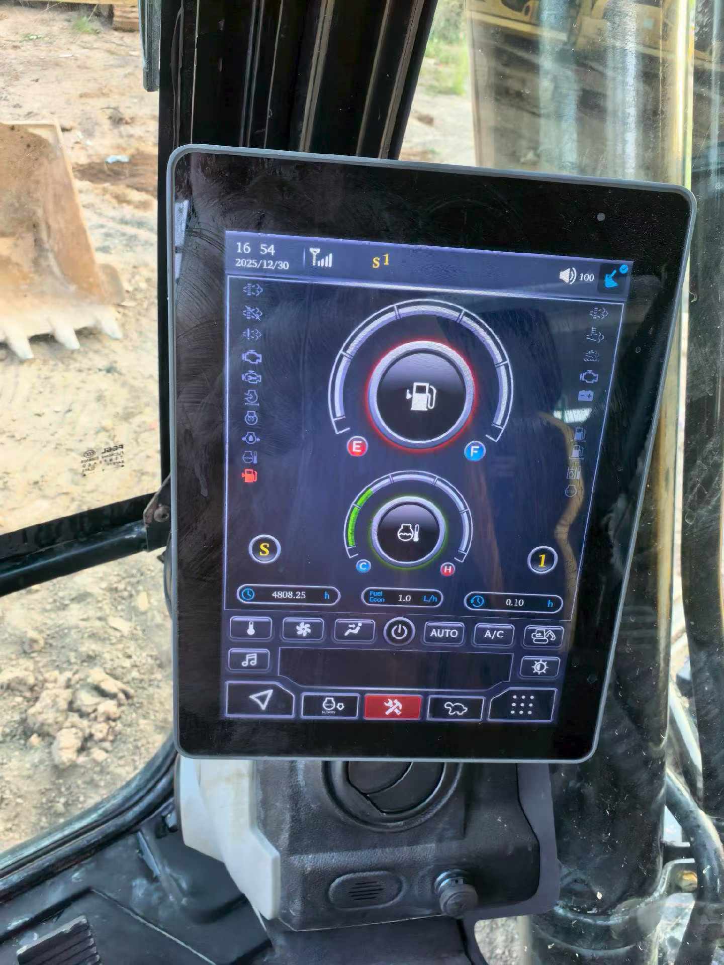 Used Sany SY200H Excavator 2022 Model / 9