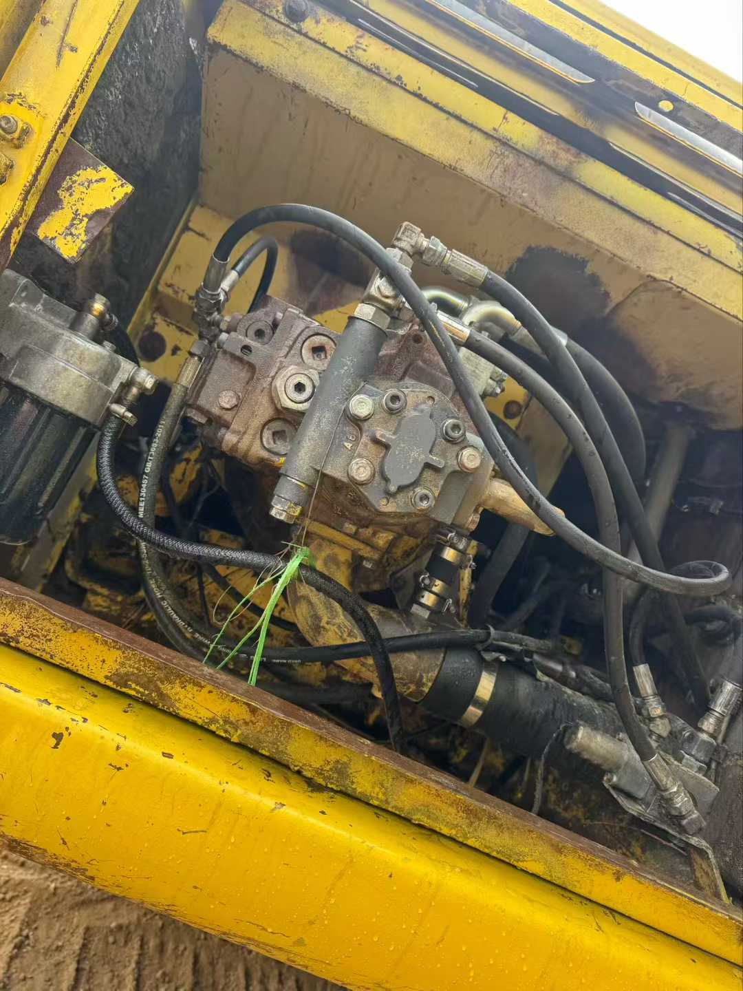 Used Komatsu PC200-6 Excavator 2016 Model / 7