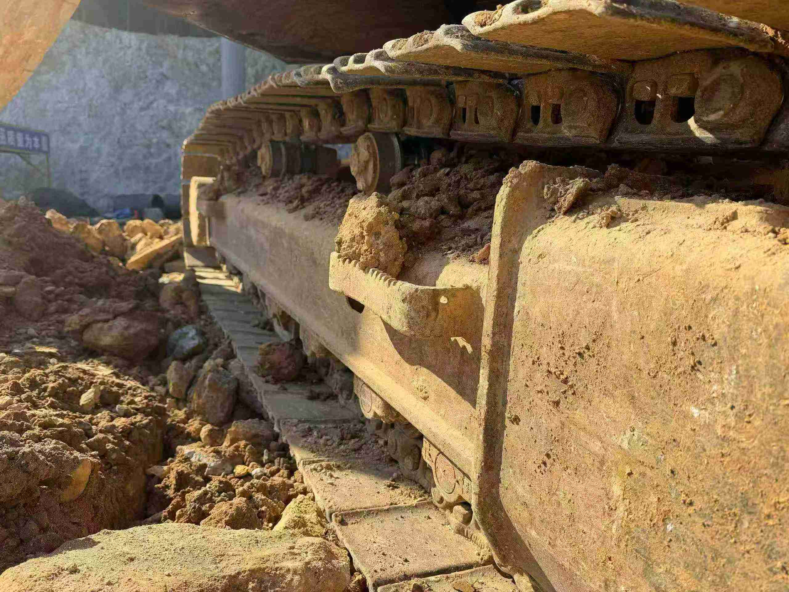 Used Hyundai R215-7 Excavator 2014 Model / 6